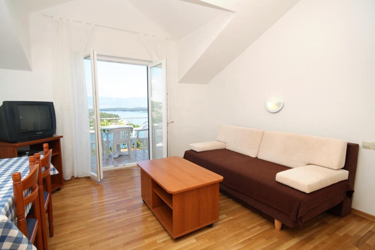 Apartments With A Parking Space Jelsa, Hvar - 8765 Jelsa  Exterior photo