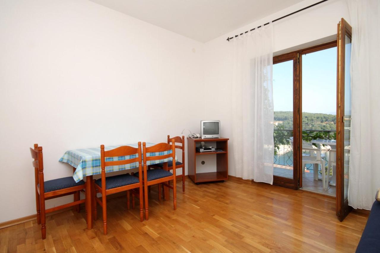 Apartments With A Parking Space Jelsa, Hvar - 8765 Jelsa  Exterior photo