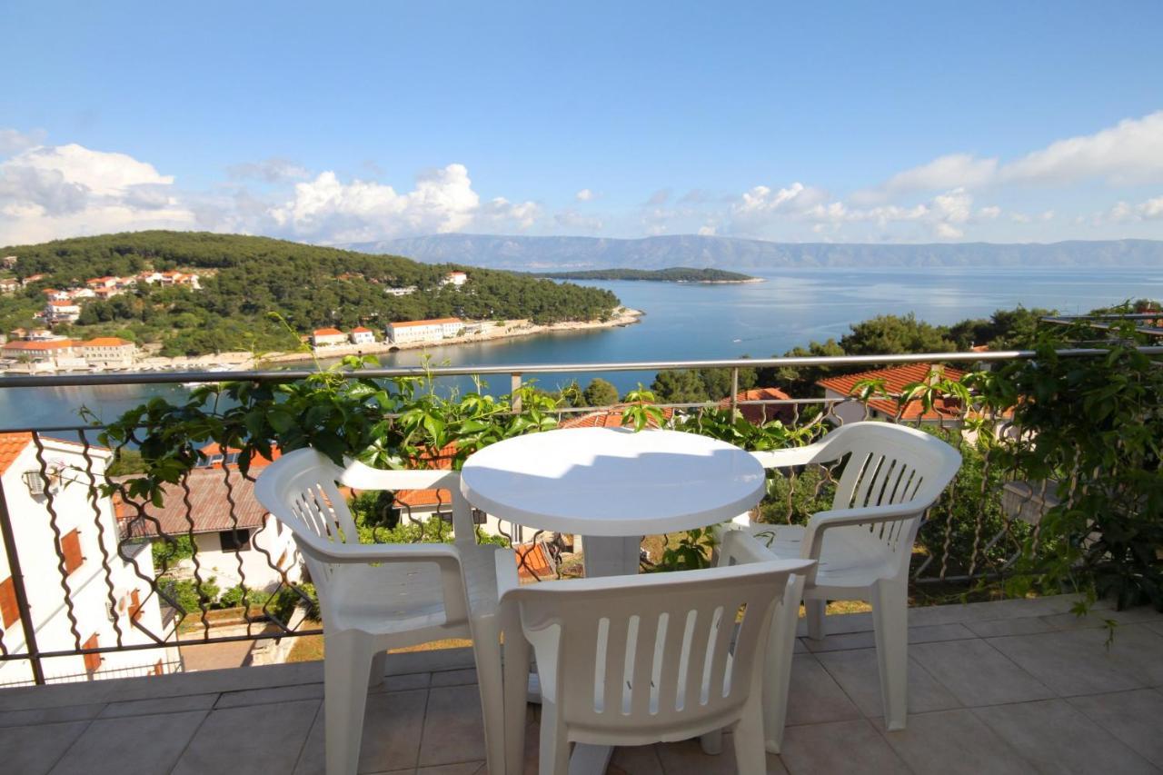 Apartments With A Parking Space Jelsa, Hvar - 8765 Jelsa  Exterior photo