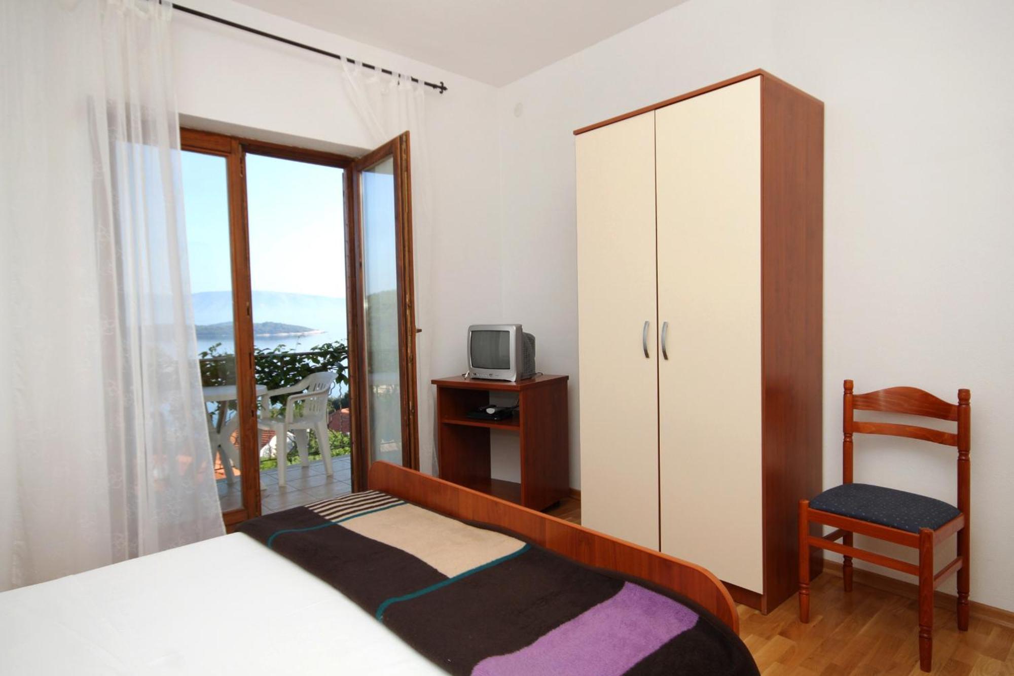 Apartments With A Parking Space Jelsa, Hvar - 8765 Jelsa  Room photo